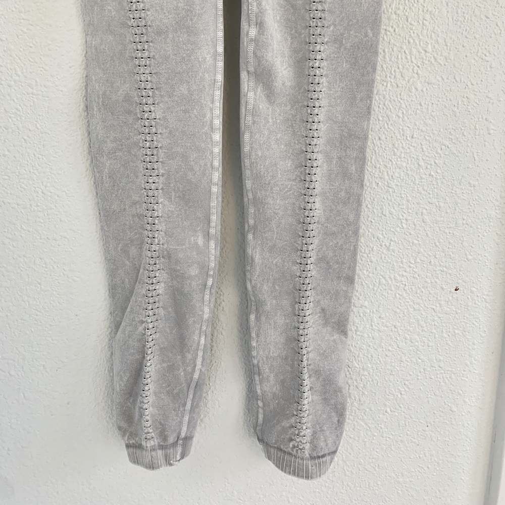 NEW Free People Movement Good Karma Leggings - Picture 9 of 16